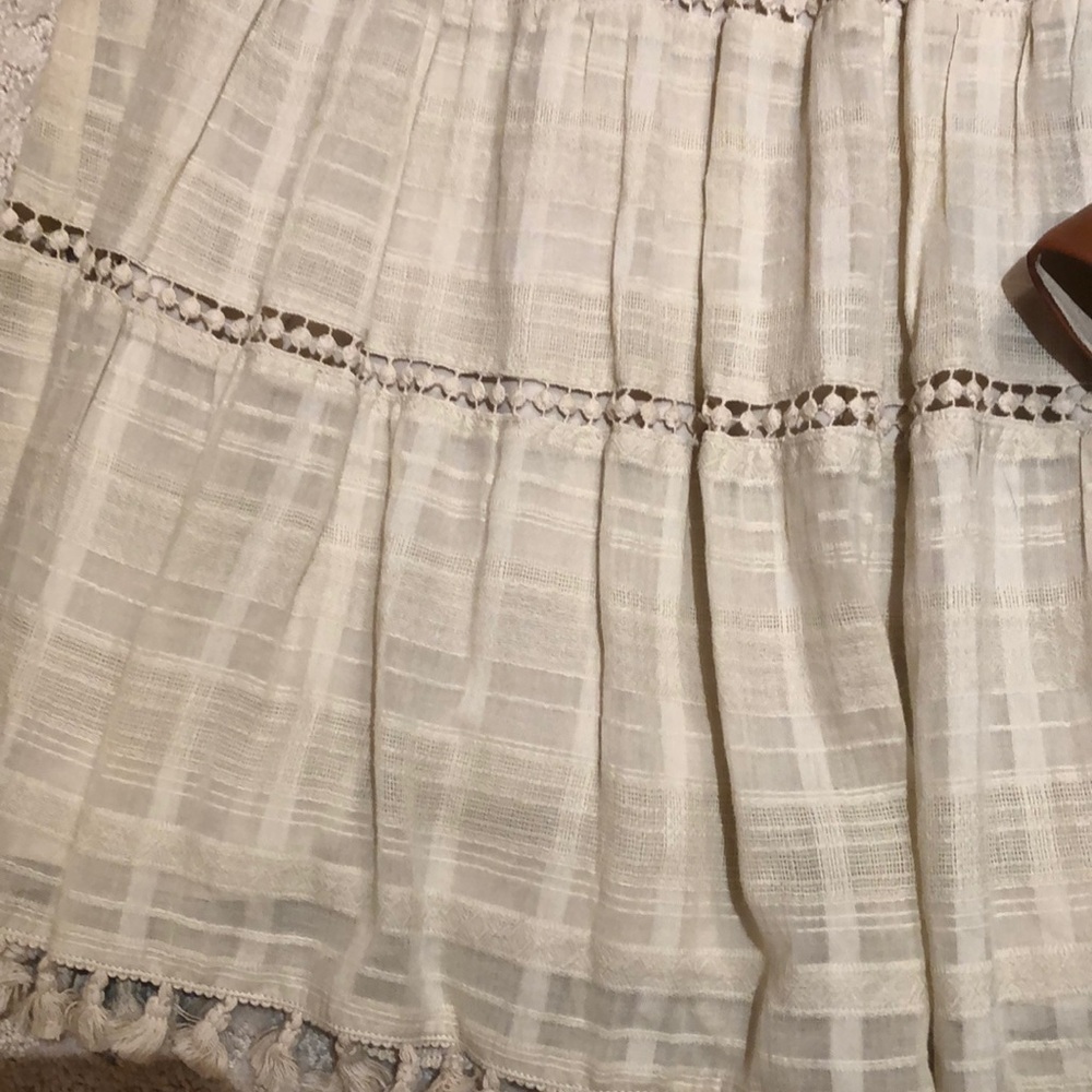 Sz S cream skirt - Picture 4 of 5